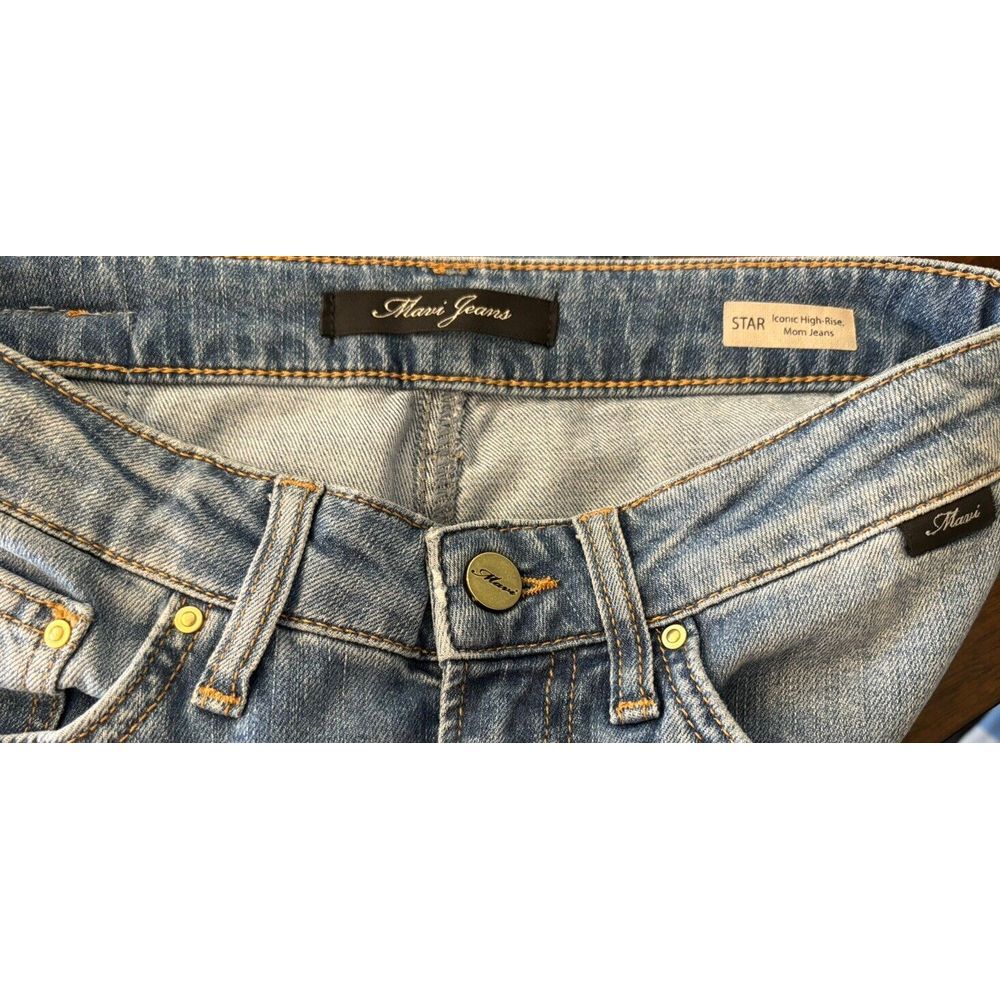 Mavi Women's Star Iconic High Rise Mom Jeans Sz 26 Light Wash - Picture 2 of 6